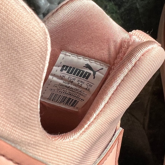 LAST CHANCE Baby Pink puma pull tab sneakers - Picture 5 of 5